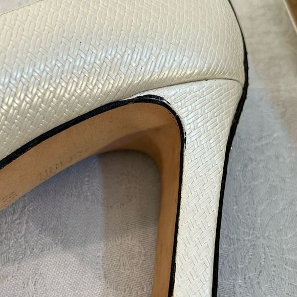 Timothy Hitsman Cream Textured Shoes Gold Studded Heels Patent Leather Toes 7.5N - Picture 9 of 12